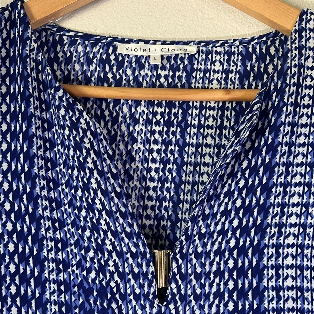 Violet & Claire Blue and White Geometric Blouse - Picture 4 of 10